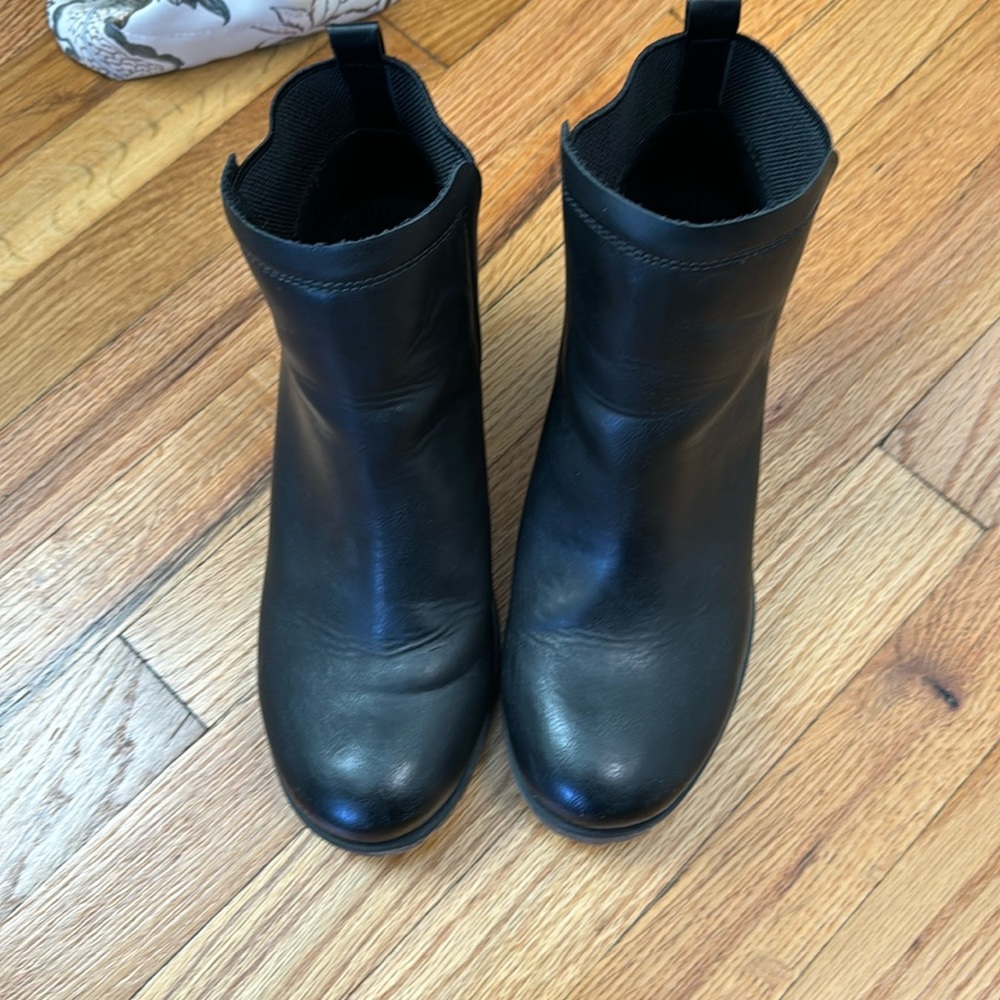 6
KORKS Kork-Ease Black Lug Sole Elsie Ankle Boots Booties Shoes Platform Sz 9